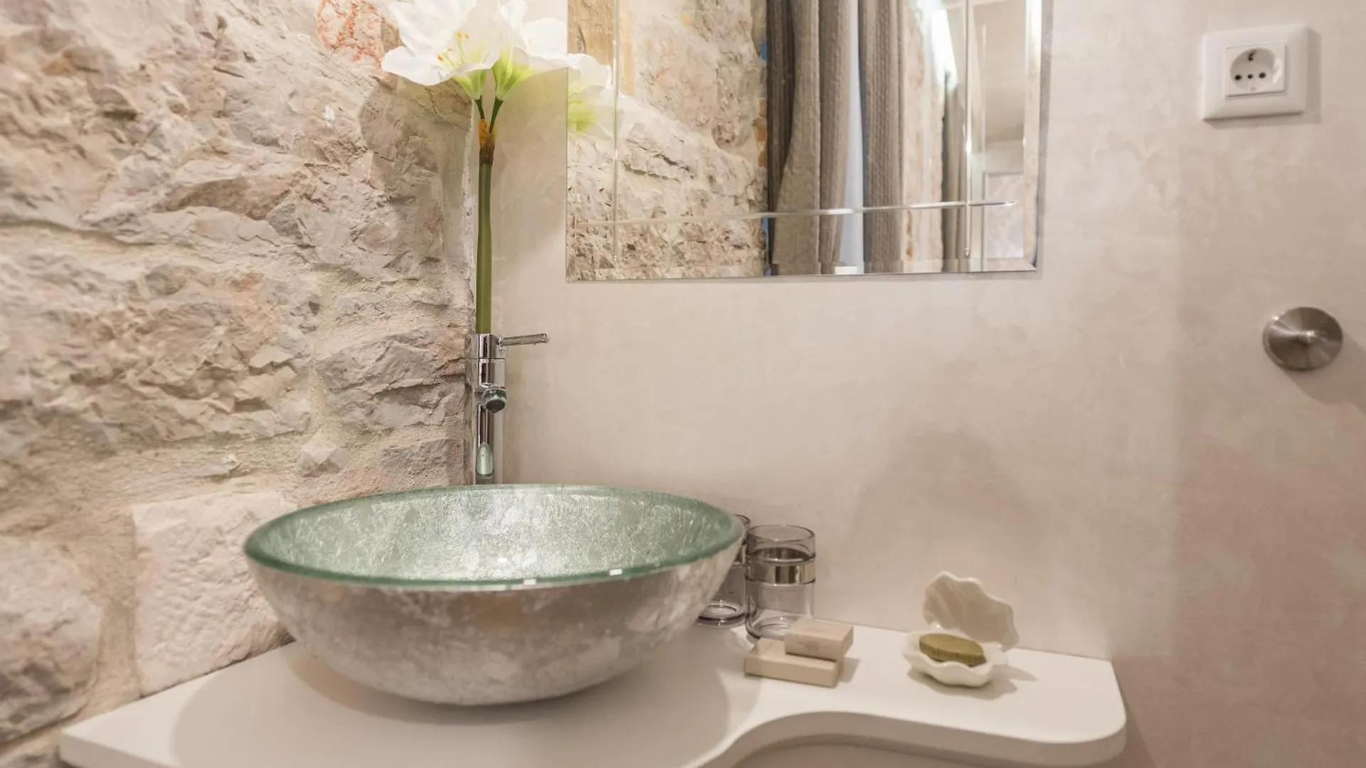 Zara Palace - Design Rooms Guest house Zadar
