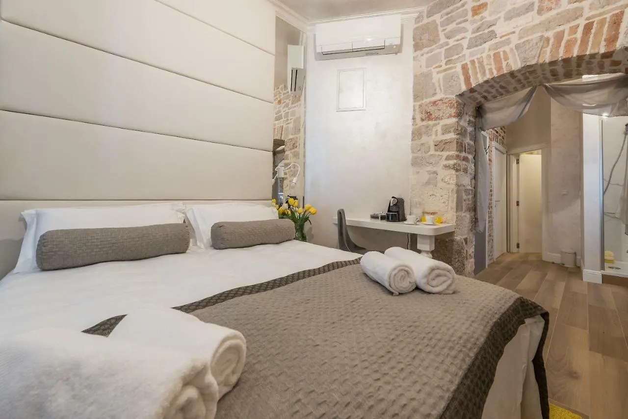 Zara Palace - Design Rooms Guest house Zadar