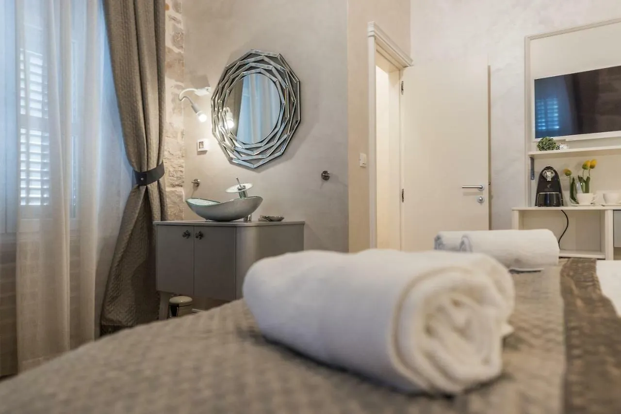 **** Guest house Zara Palace - Design Rooms Croatia