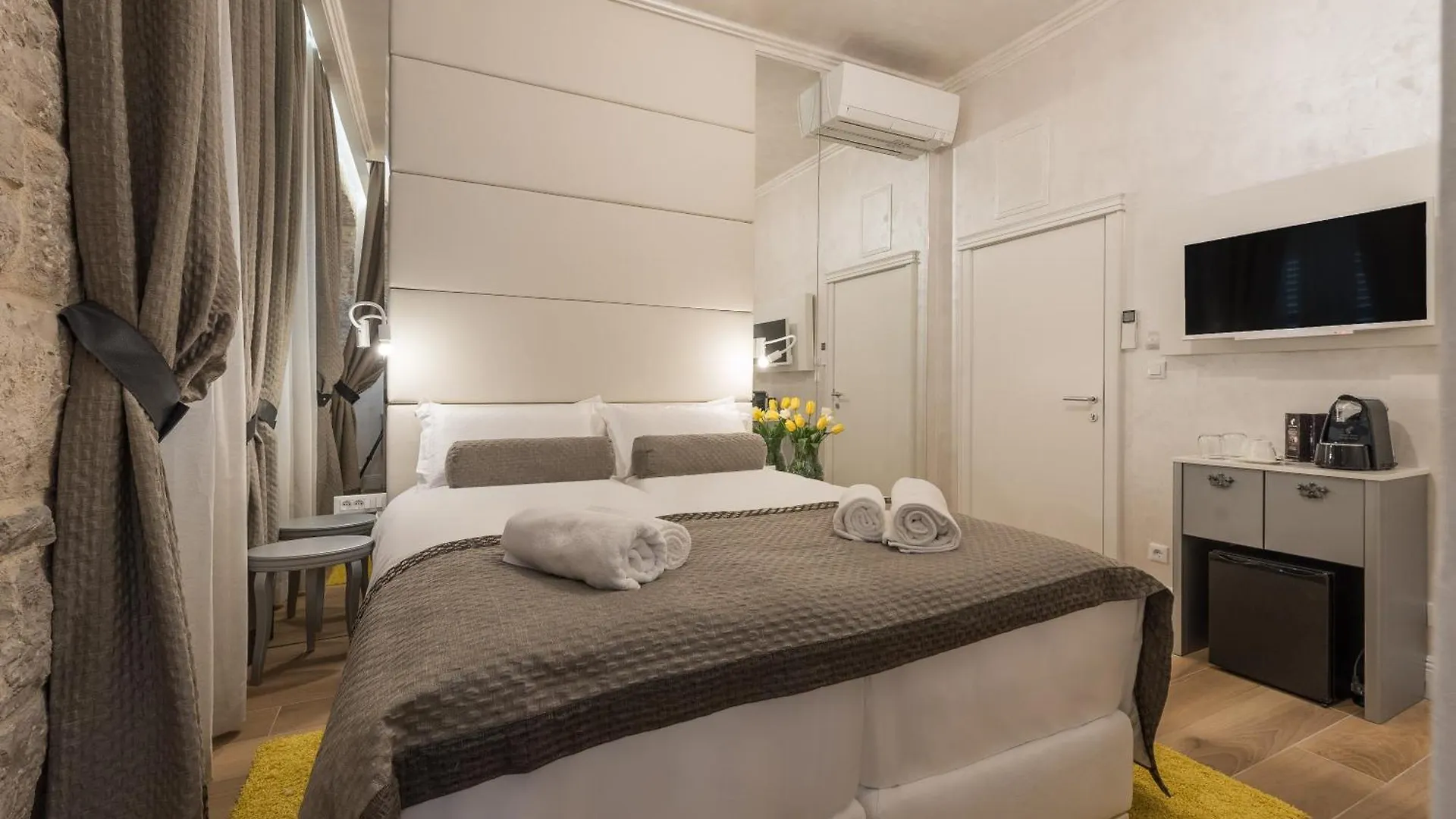 Zara Palace - Design Rooms Maison d'hôtes Zadar