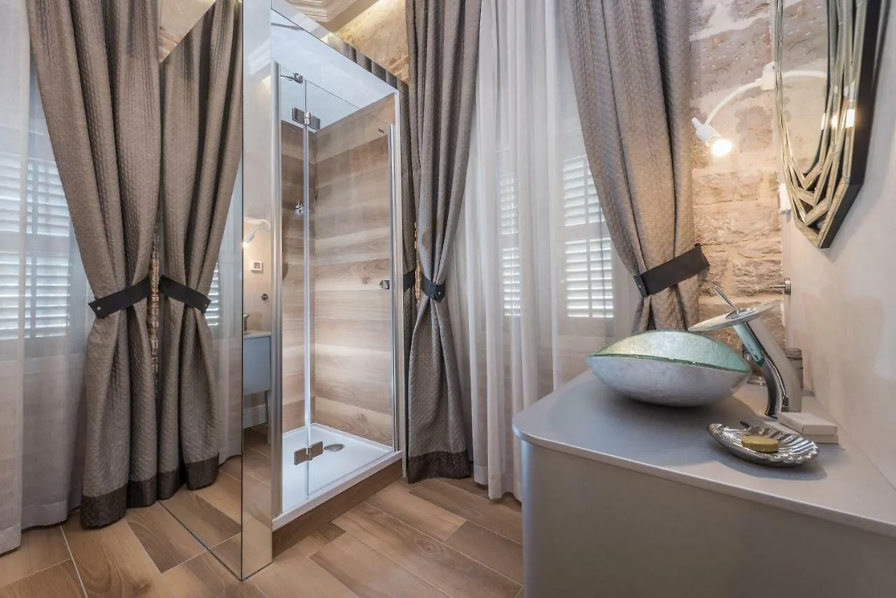 Zara Palace - Design Rooms Croatie